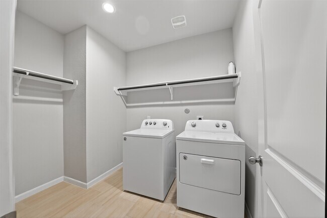 Building Photo - 18102 Humber River Ln