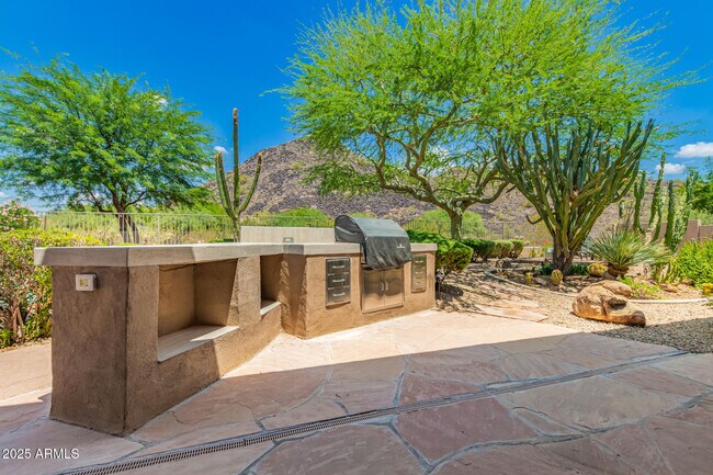 Building Photo - 13296 E Appaloosa Pl