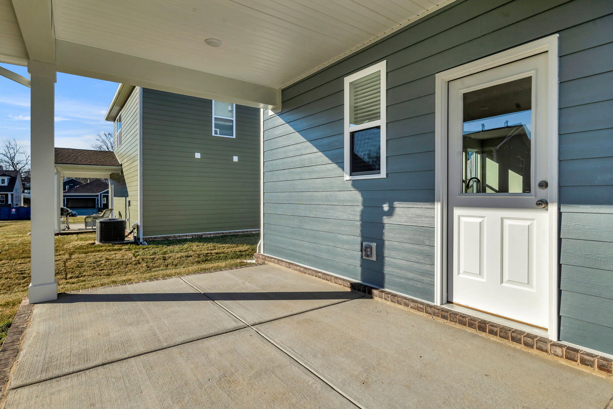 Building Photo - 361 Euclid Dr