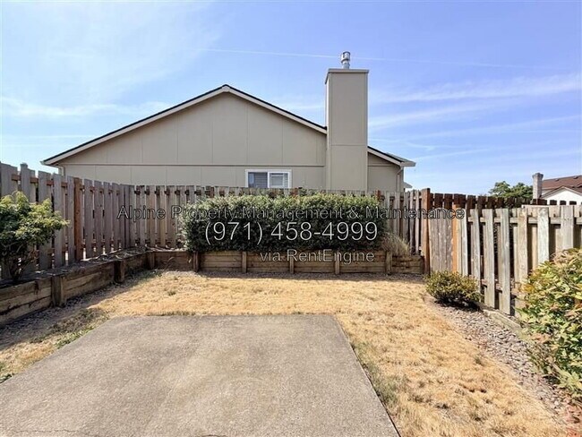 Building Photo - 13119 SW 154th Ave
