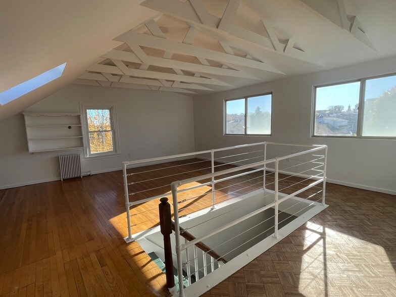 artist loft - 6 George St