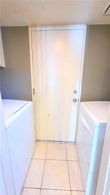 Building Photo - 2007 Silver Hawk Dr