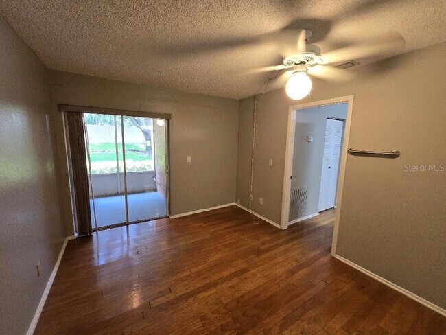 Building Photo - 8302 Waterview Way