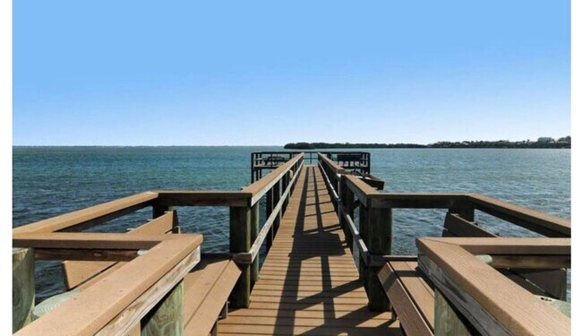Building Photo - Amazing  2BR Condo in Longboat Key