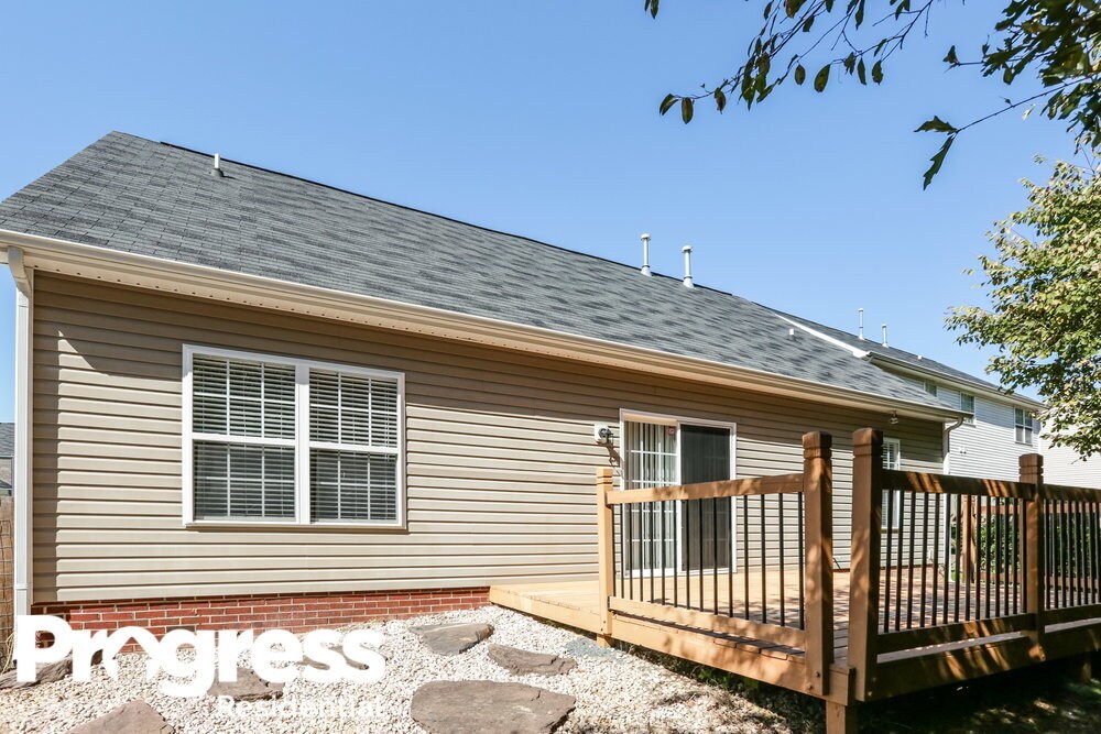 Building Photo - 2885 Island Point Dr NW
