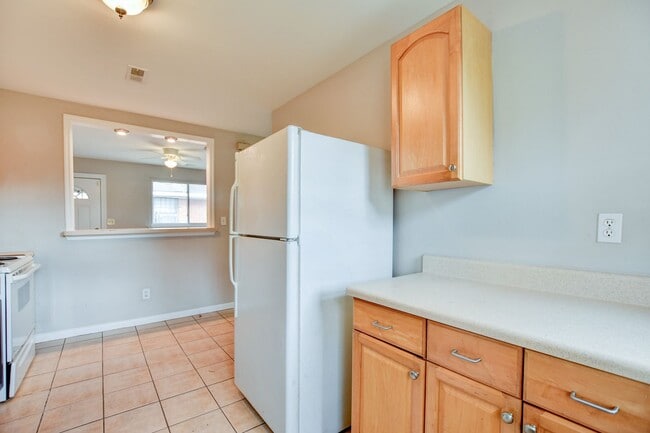 Building Photo - 511 Stafford St