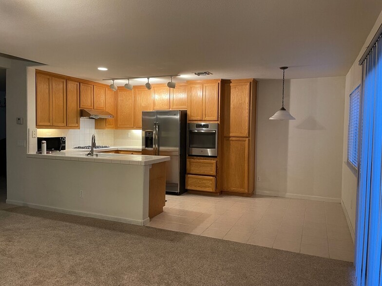 Building Photo - 8022 Mammoth Dr