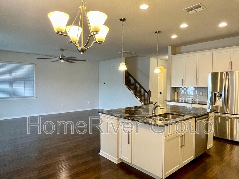 Building Photo - 11310 Leland Groves Dr