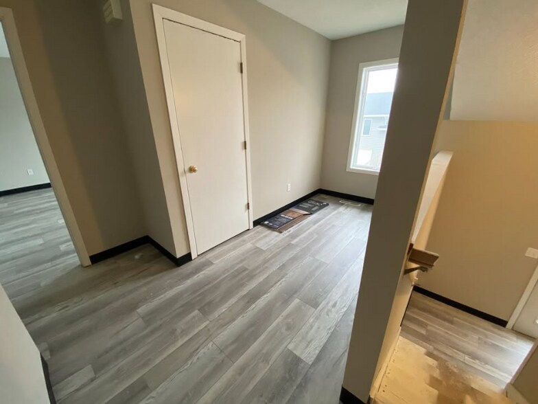 Building Photo - 924 23rd Ave