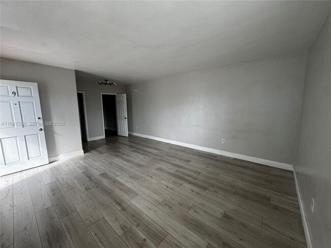 Building Photo - 500 13th St