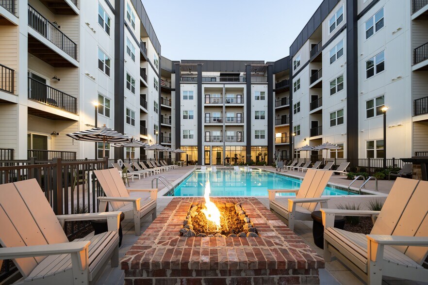 Building Photo - The Duke Metrocenter