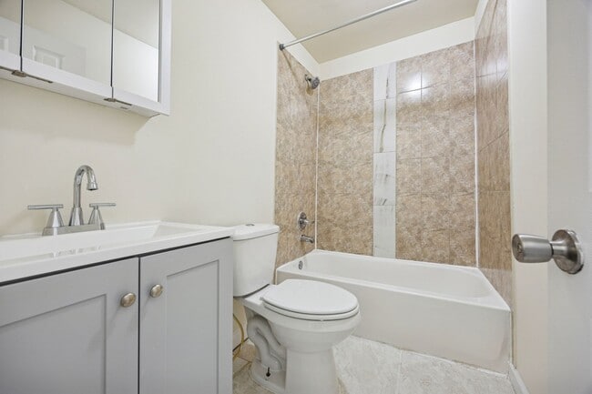 Building Photo - 5725 Race St