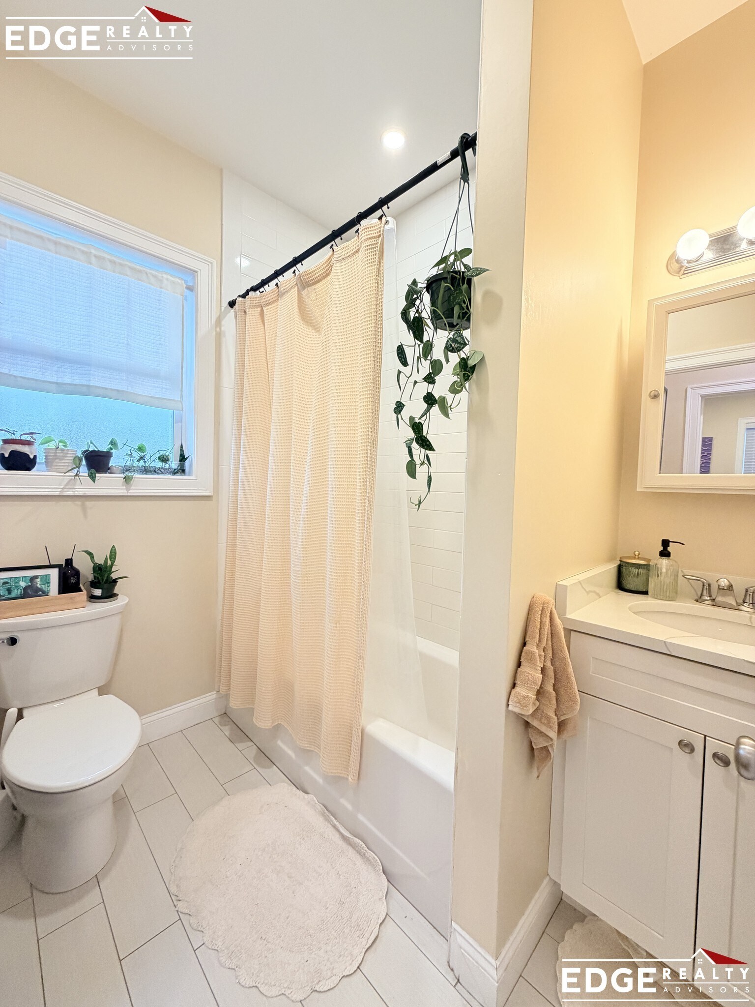 Building Photo - 30 Winship St