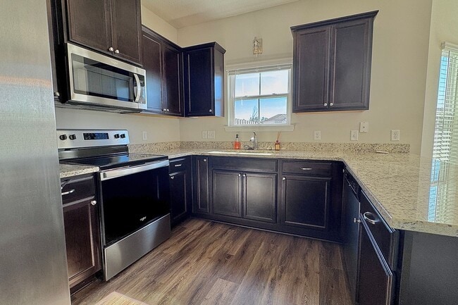 Building Photo - COMING EARLY FEBRUARY 2026! (One Pet Maximum)