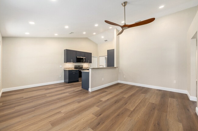 Building Photo - 6523 NW 109th Pl