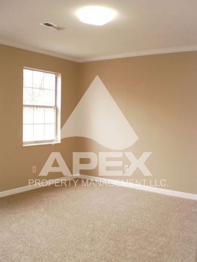 Building Photo - Spacious 3 Bd - 2.5 Ba  Cottage Style 2-St...
