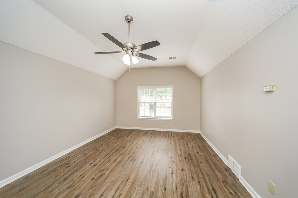 Building Photo - 4320 Whispering Bend Cove N