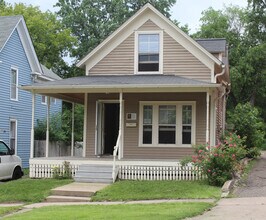 Building Photo - Single Family Home Rich in History - Great...