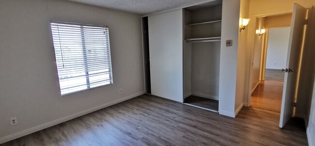 Building Photo - Apartment For Rent In La Mesa!