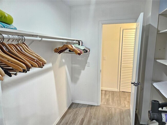Building Photo - 2353 Bal Harbour Dr