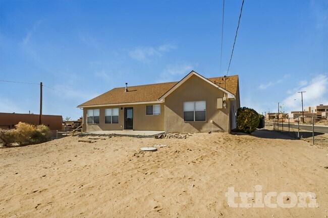 Building Photo - 1600 31st St SE