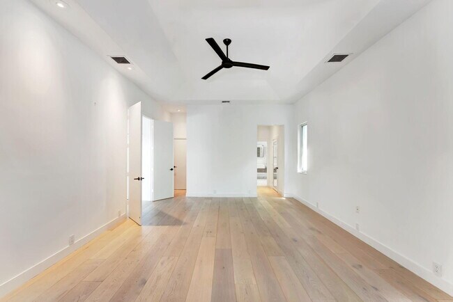 Building Photo - 1026 Seasage Dr