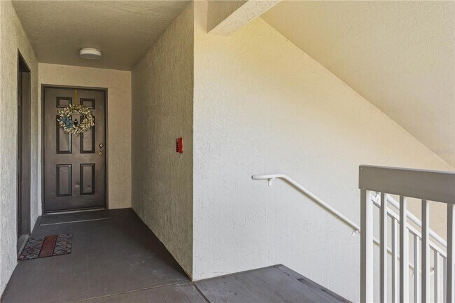 Building Photo - 13838 Fairway Island Dr