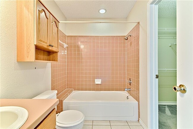 Building Photo - 6708 Windrift Way