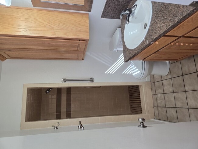 Building Photo - 4904 Locust Ave