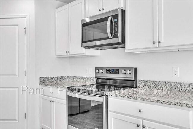 Building Photo - 512 Turpentine Trl