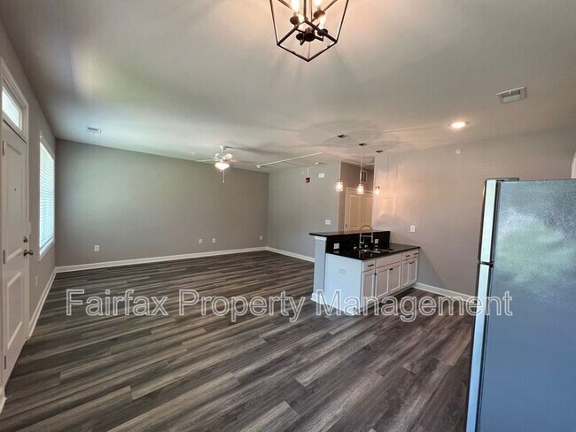 Building Photo - 518 Boone St