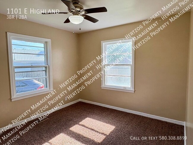 Building Photo - 1101 E Highland-