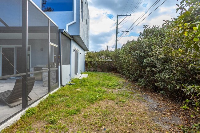 Building Photo - 2700 N Myrtle Ave