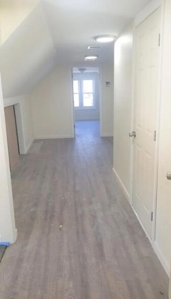 Building Photo - 97 Wade St