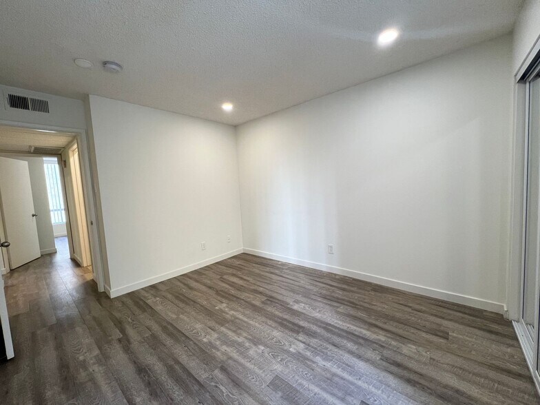 Building Photo - 3715 S Canfield Ave