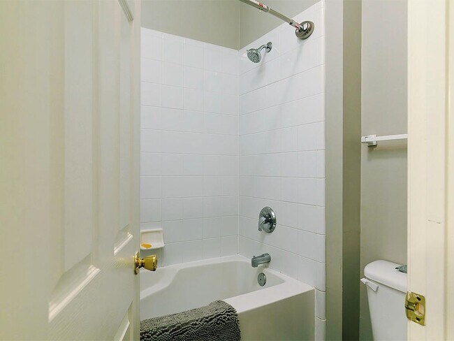 Building Photo - 708 Spring Heights Ln