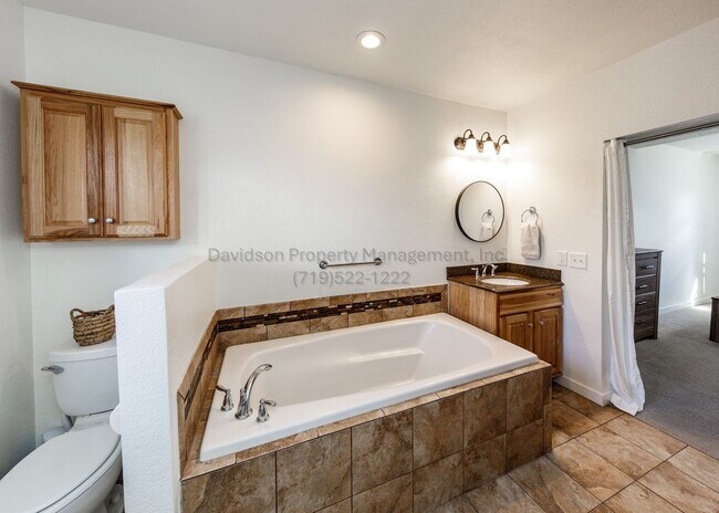 Building Photo - Charming 3 Bedroom House in South Fountain