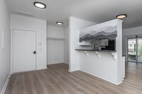 Interior Photo - Trailway Square