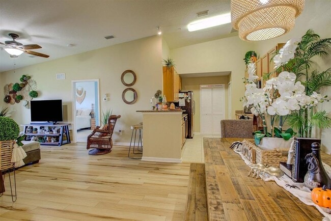 Building Photo - 2344 Golden Lake Loop