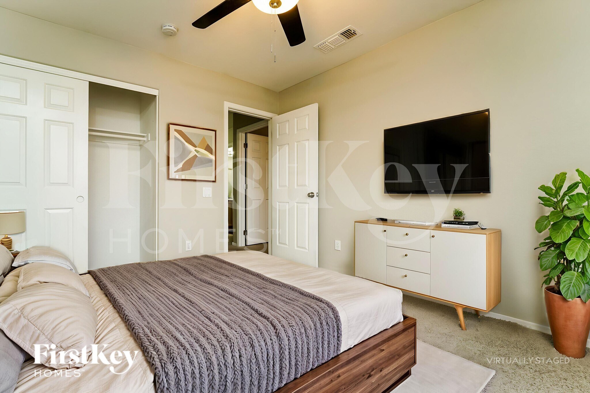 Building Photo - 7741 E Calle Bien Nacida