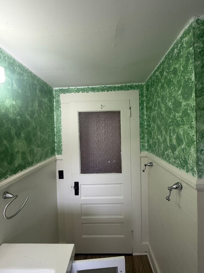 Building Photo - oliv3574