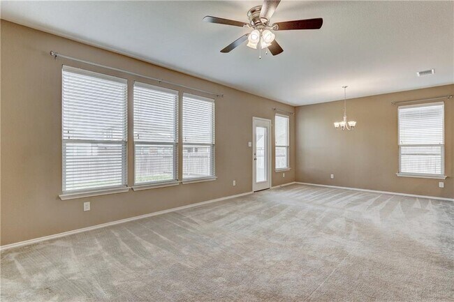 Building Photo - 7928 Bassano Dr