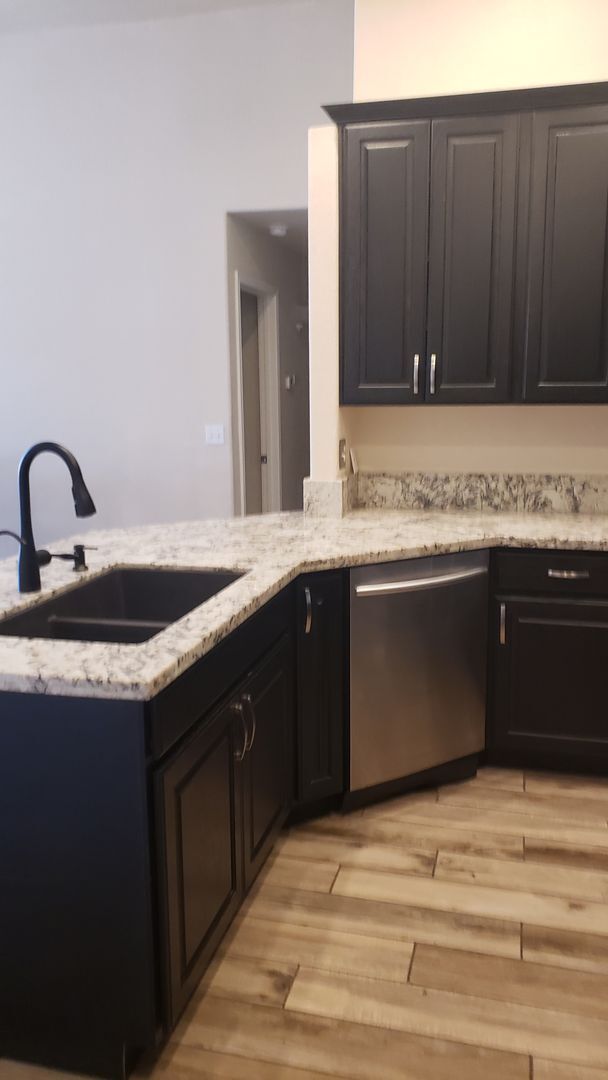 Building Photo - 1336 Vaquero Dr