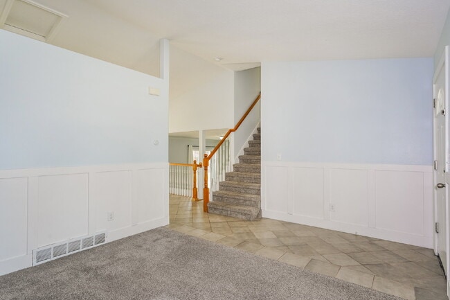 Building Photo - Tri-Level in Lehi's Ridge Neighborhood with RV Parking and a Finished Basement Suite