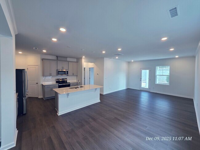 Building Photo - 184 N Finley Lndg Pkwy