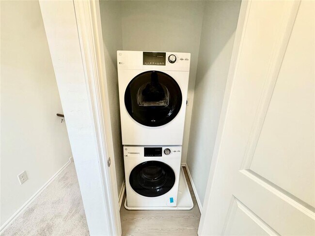 Building Photo - 3305 NW 148th St