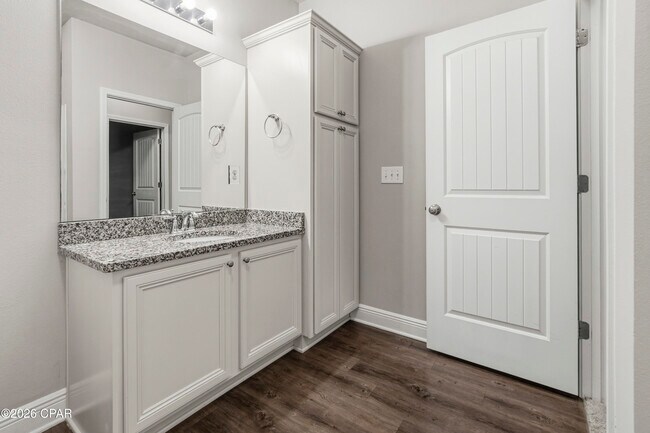 Building Photo - 118 Enchantment Falls Ln