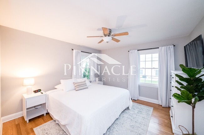 Bedroom 2 - 126 Tomahawk Industrial Park