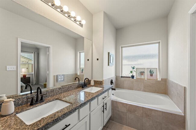 Building Photo - 14911 Spg Frst Ln