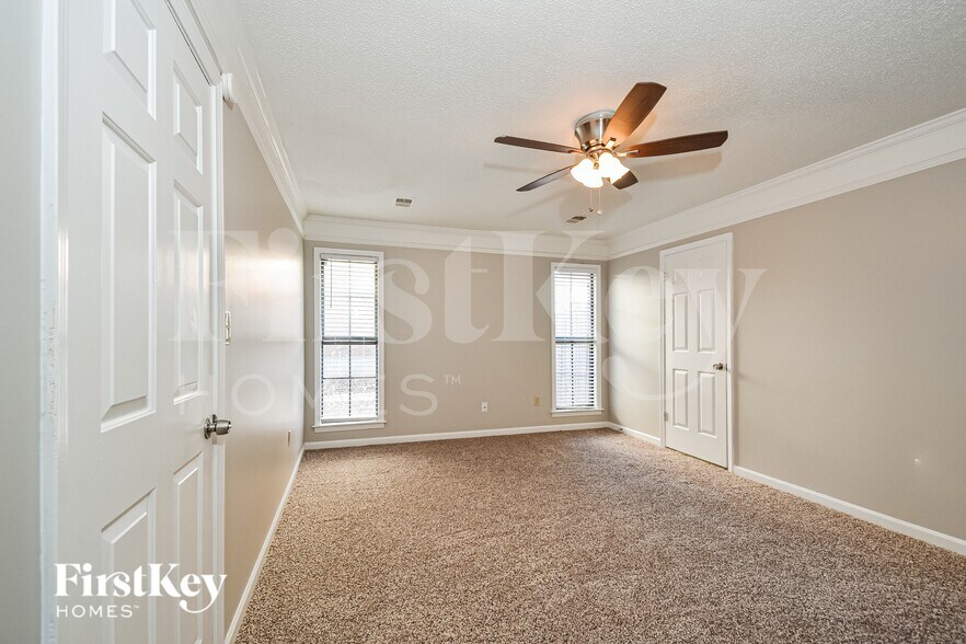 Building Photo - 7600 Lowrance Rd